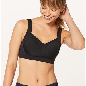 NWOT Ta Ta Tamer III Sports Bra